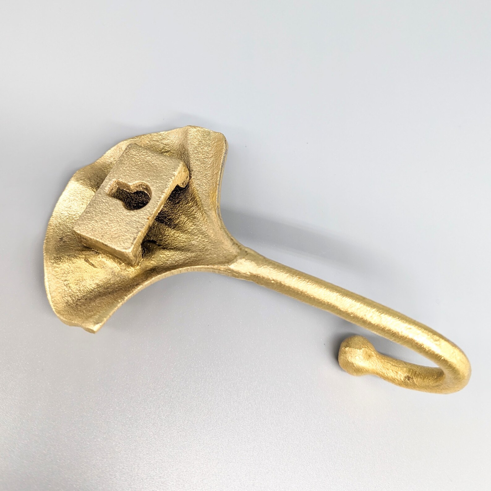 Golden Clam Shell Wall Hook| Coastal Metal Key Hanger | Entry Hook ...