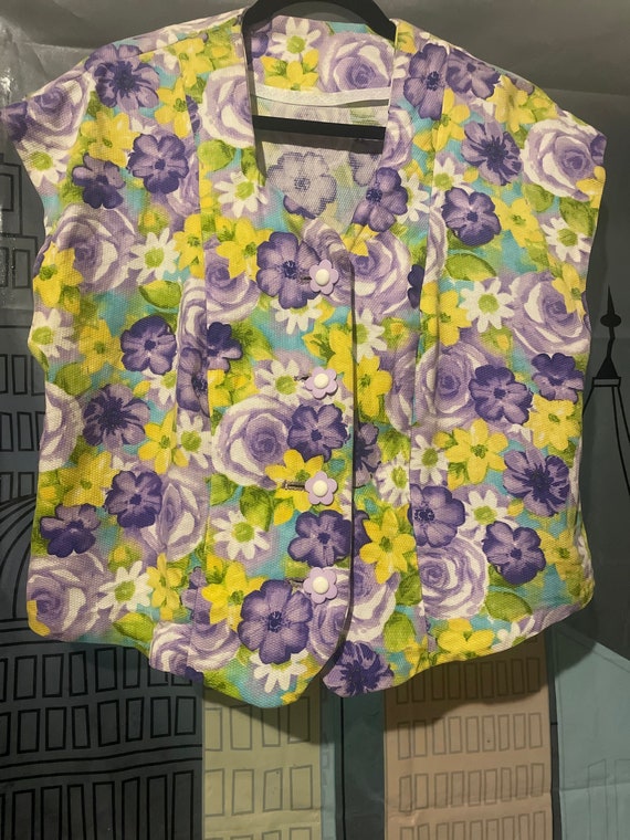 Vintage Volup Handmade Bright Floral Short Sleeve… - image 1