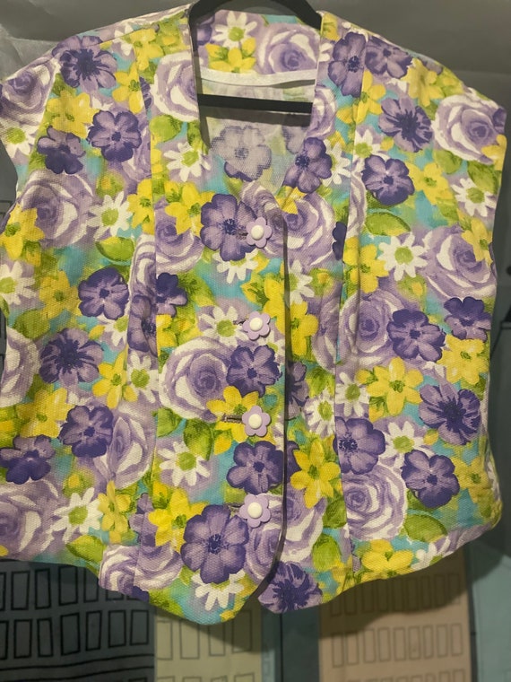 Vintage Volup Handmade Bright Floral Short Sleeve… - image 2