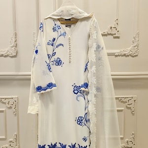 3 piece Agha Noor embroidered size Medium cotton net embroidered suit ready to wear