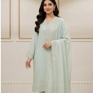 3 piece jacquard embroidery suit with cotton net dupatta