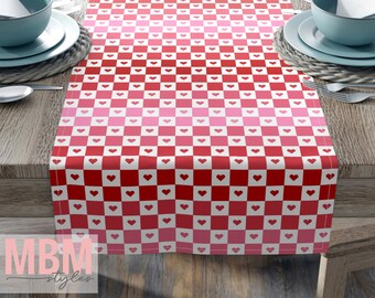 Checkerboard Heart Table Runner, Pink & Red Gradient Tabletop Decor, Valentine's Day Table Linen, Seasonal Table Runner