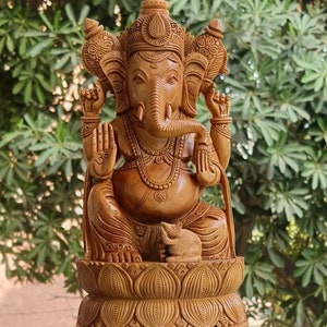 Autentyczny starzony sandałowiec Mysore, pięknie ręcznie rzeźbiony, władca Ganesha siedzący na lotosie