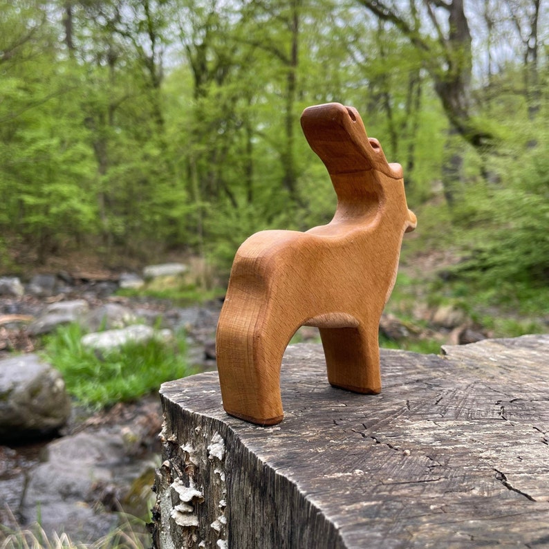 Hölzernes Reh Spielzeug Handgemachtes Holz Spielzeug für Kinder Geschenk für Kinder Handmade Montessori Holz Tier Spielzeug Waldorf Spielzeug Bild 7