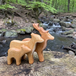 Hölzernes Reh Spielzeug Handgemachtes Holz Spielzeug für Kinder Geschenk für Kinder Handmade Montessori Holz Tier Spielzeug Waldorf Spielzeug Bild 6