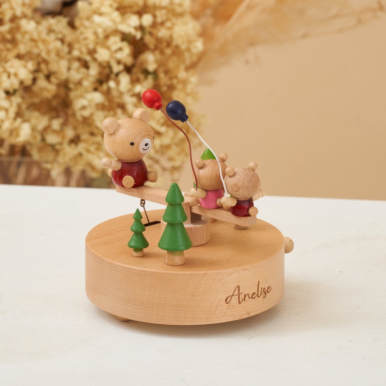 Personalisierte handgefertigte Spieluhr aus Holz, Musikkarussell, Ballerina-Karussell aus Holz, Andenken, Geschenk für Kinder Bild 4