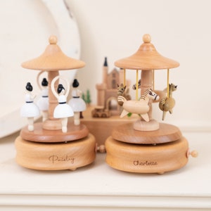 Gepersonaliseerde aangepaste houten handgemaakte muziekdoos, muzikale carrousel, muzikale houten ballerina carrousel aandenken, cadeau voor kinderen afbeelding 6