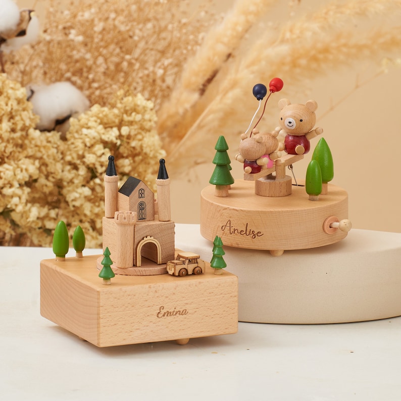 Personalisierte handgefertigte Spieluhr aus Holz, Musikkarussell, Ballerina-Karussell aus Holz, Andenken, Geschenk für Kinder Bild 7