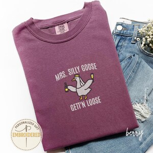 Besticktes Albernes Braut Shirt, Komfort Farben Lustiges Gans Liebhaber Tshirt, Ehepaar Passendes Shirt, Hochzeitsgeschenk, Luxus Bach E016