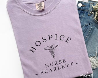Maglietta personalizzata per infermiere di hospice, maglietta personalizzata Comfort Colors per infermiere diplomate di hospice, maglietta per assistenza hospice, regalo di ringraziamento per infermieri, B093