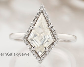 Kite Moissanite Diamond Ring, 14K White Gold Kite Shape Moissanite Diamond Ring, Kite Engagement Ring, Wedding Ring, Anniversary Gift, M6