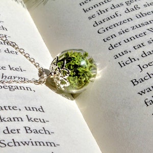 Delicate necklace with real moss in a little glass sphere Light silver
