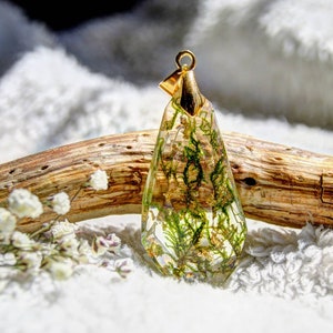 Secret garden amulet, real moss with little golden pieces image 3