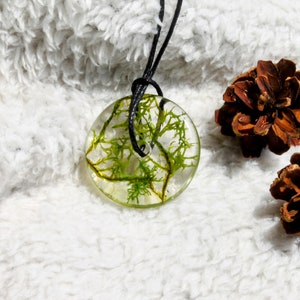 Unique moss necklace/pendant made from epoxy resin image 1