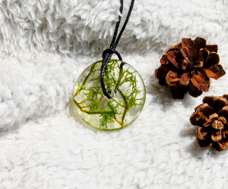 Unique moss necklace/pendant made from epoxy resin image 1