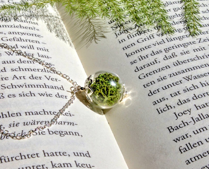 Delicate necklace with real moss in a little glass sphere image 5