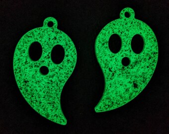 Spooky glow in the dark ghost necklace