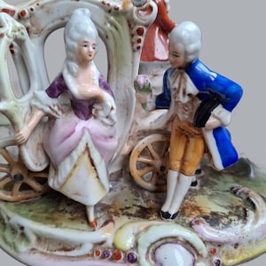Figurine Grafental, Porcelaine -Carrosse et chevaux, -Une dame et un homme.-
