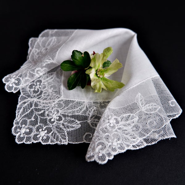 Vintage Unused Irish linen hankie handkerchief ~ Wedding lace