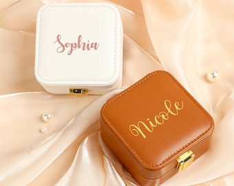 Jewelry Travel Case, Personalized Leather Jewelry Box With Mirror, Custom Name Jewellery Box, Bridesmaid and Birthday Gift, Gift For Her