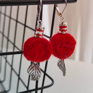 felt flower, Felt necklace, felt earrings, handmade earrings, wool earrings, aesthetic earrings, magical earrings, hand made earrin