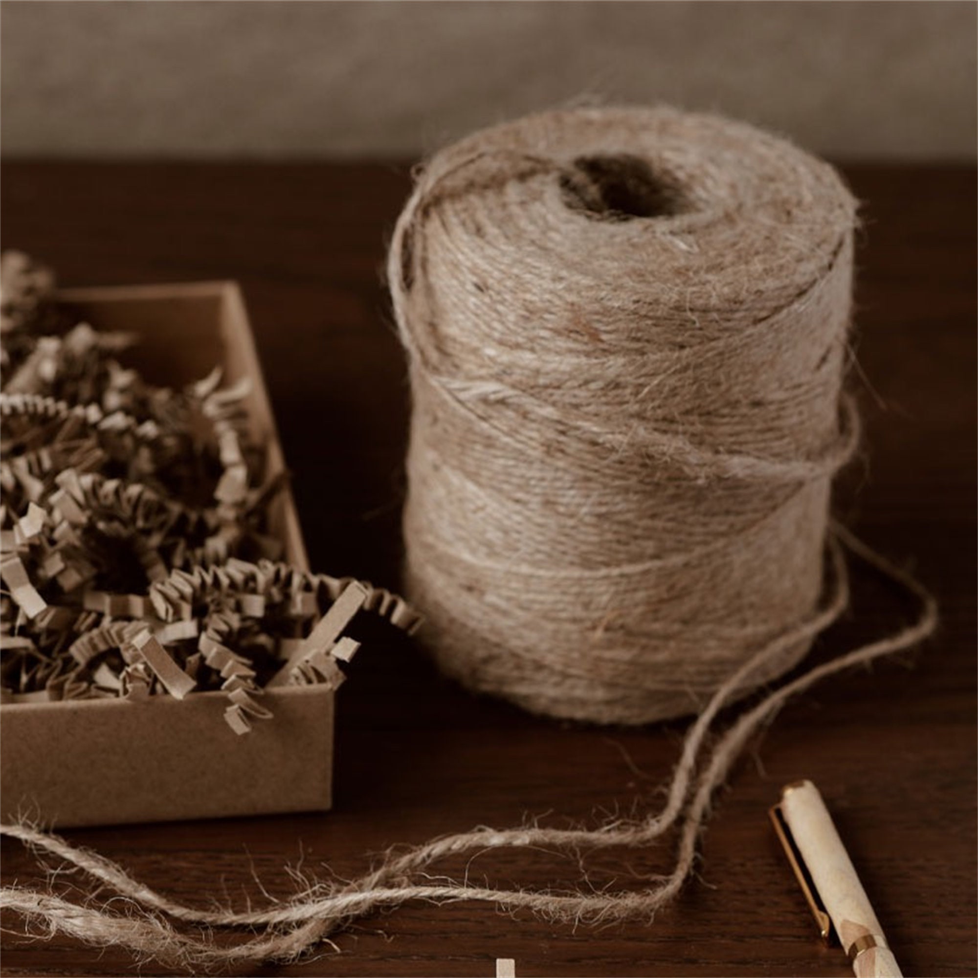 CRAFT JUTE TWINE / 200 Feet / Gift Wrapping / Craft Supply / Party