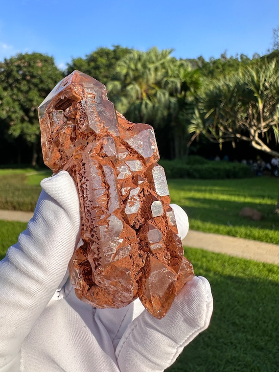 マダガスカル産 レッドクレイエレスチャル ウィンドウクォーツ 泥入り