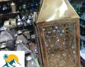 Traditional Oriental Lantern - Unique Lighting for a Cozy Atmosphere
