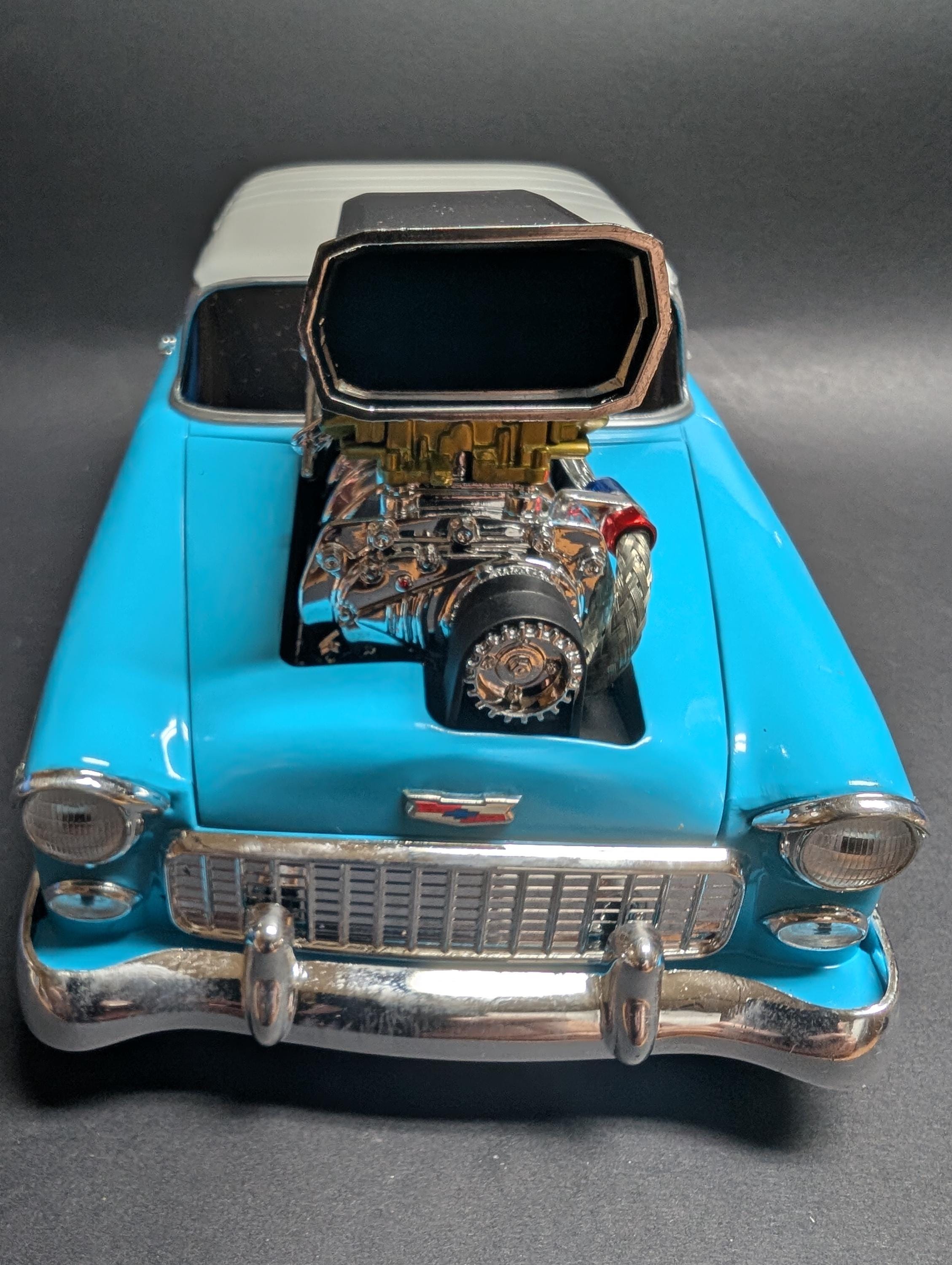 Chevy Nomad Muscle Machines 1/18 Scale '55 Nomad – Classic
