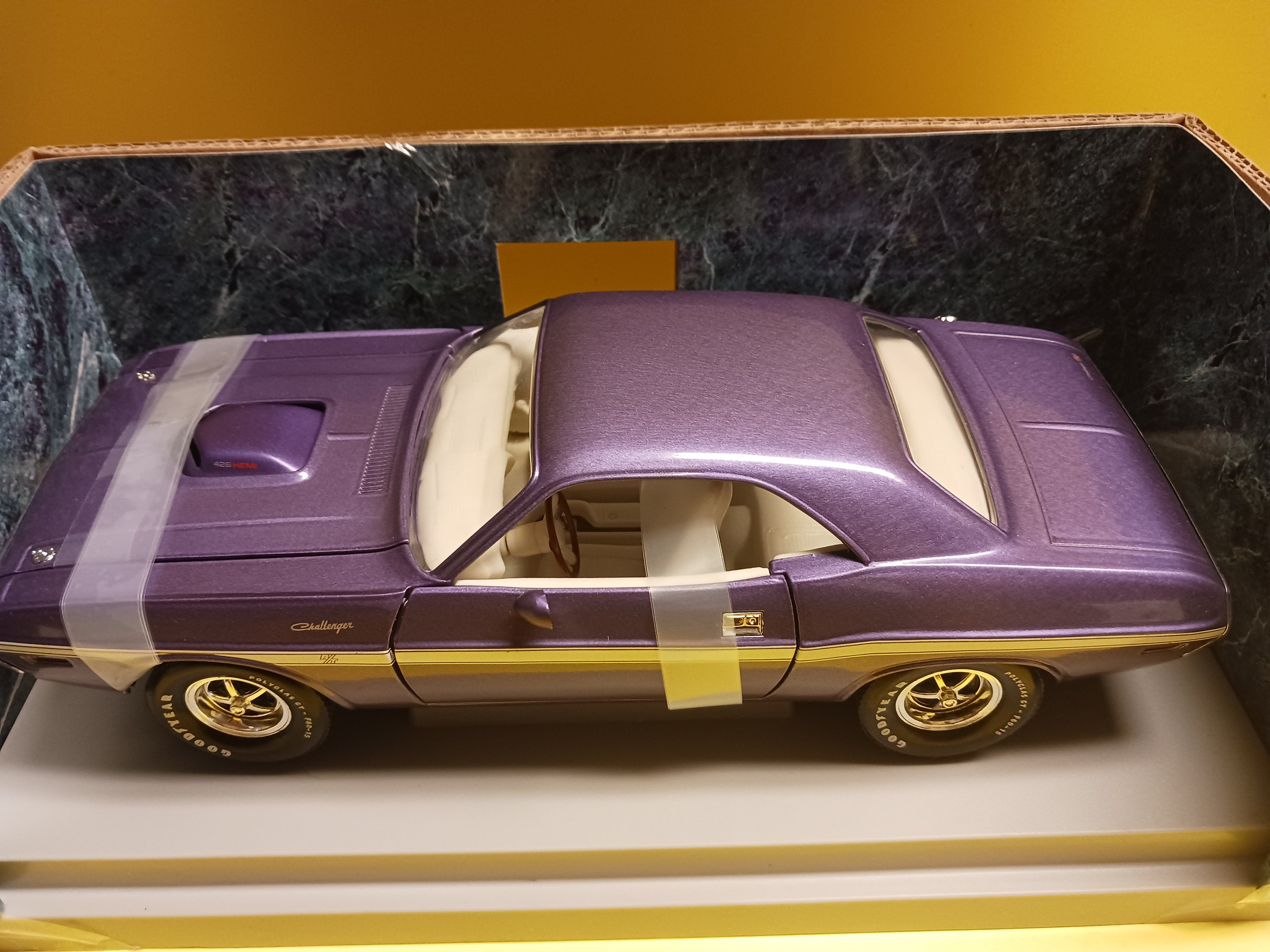 Ertl 1/18 Dodge Challenger R/T American Muscle | eBay