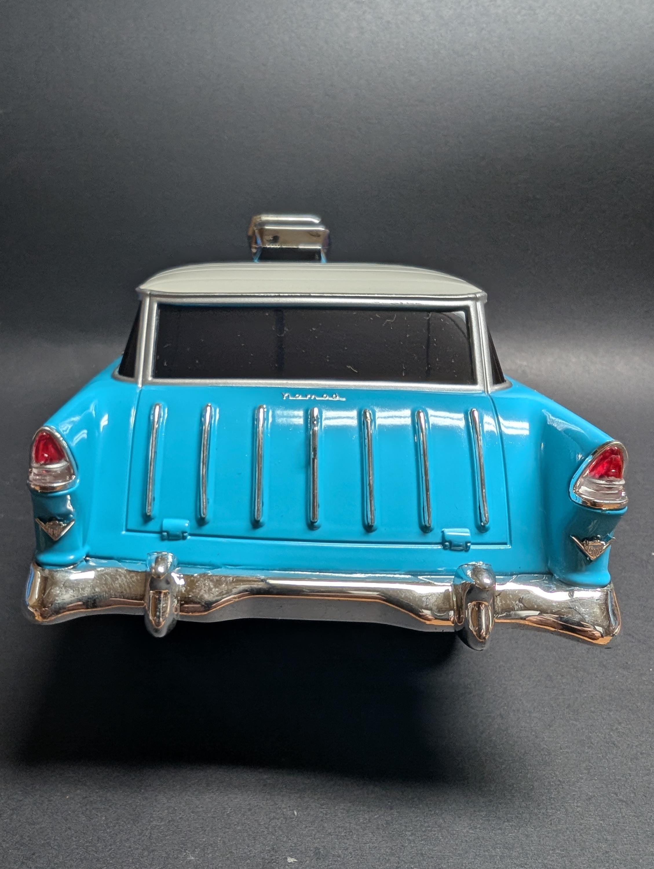 Chevy Nomad Muscle Machines 1/18 Scale '55 Nomad – Classic