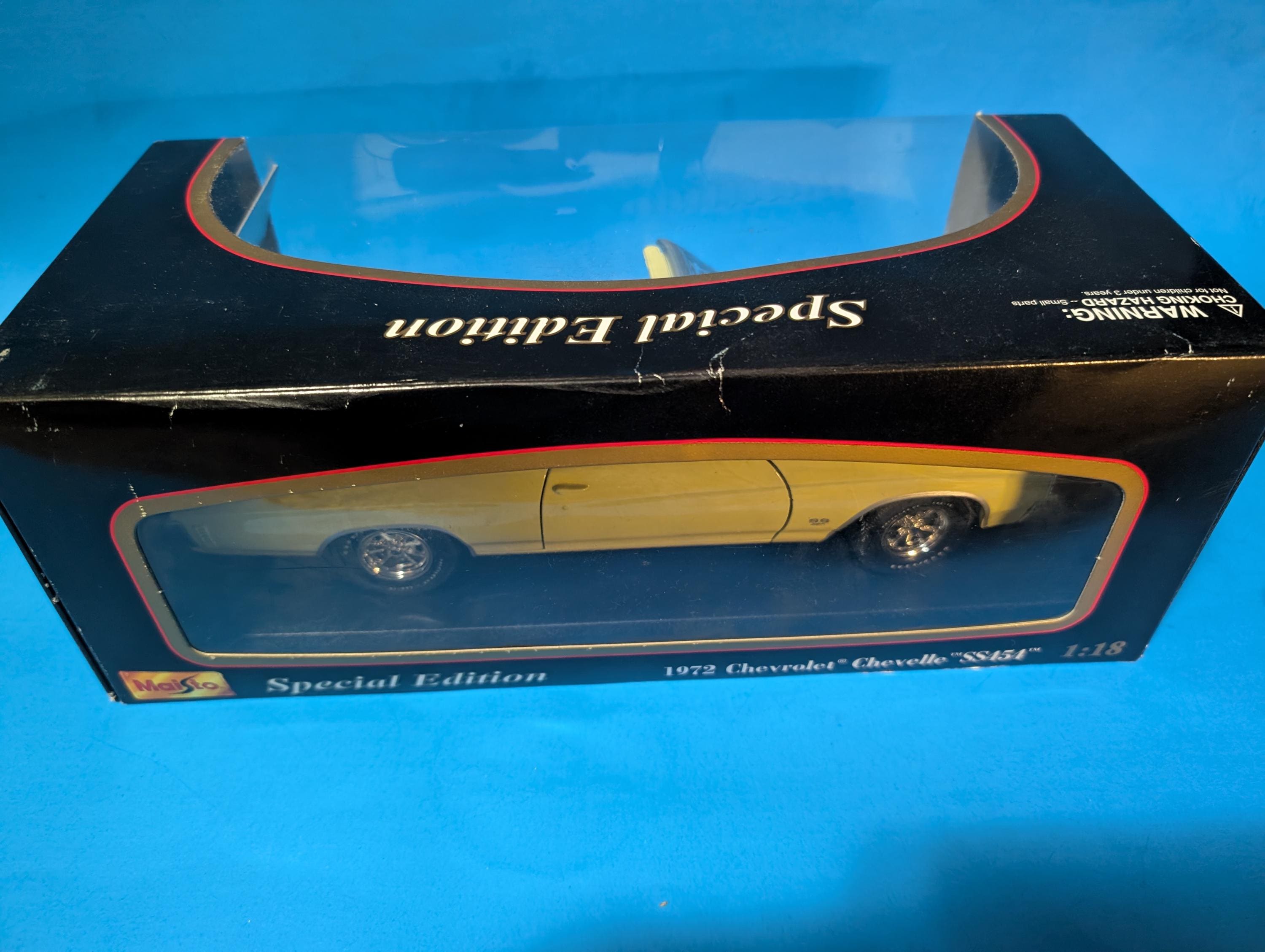 Chevy 1:18 Maisto 1972 Chevrolet Chevelle SS454 Diecast