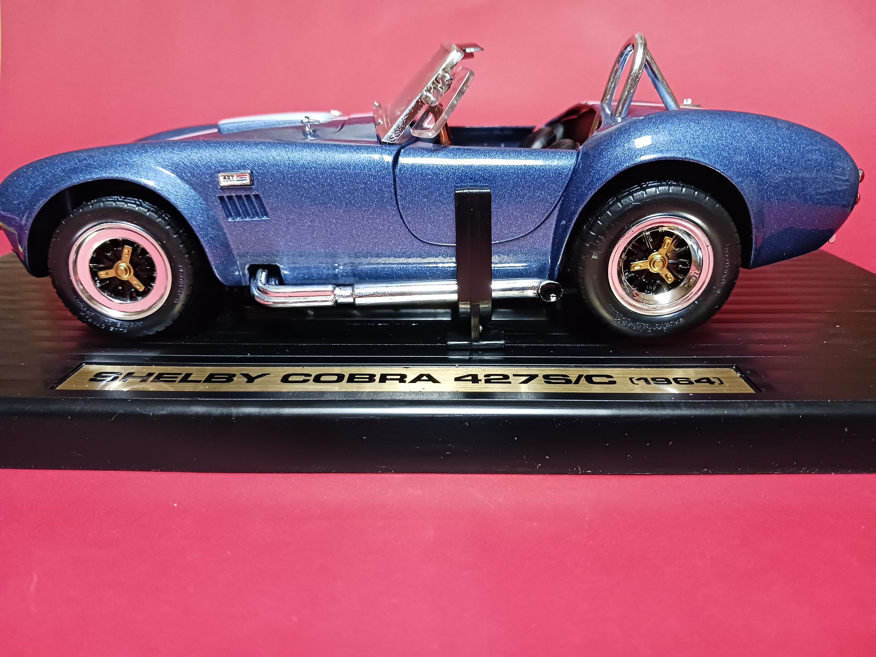 SHELBY COBRA 427S/C (1964) 1/18 サイズ 1/18 Road Signature 1964 Shelby Cobra 427 S/C SC (Blue