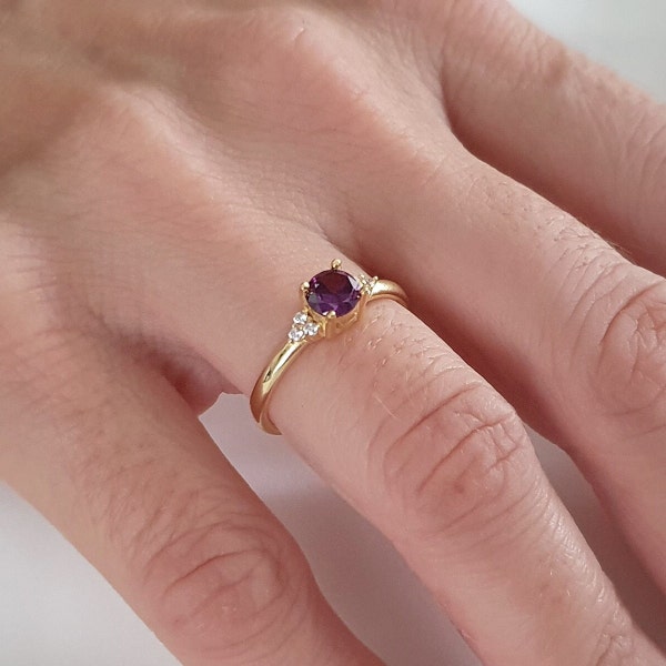 Solid Gold Amethyst Engagement Ring, Round Cut Amethyst Ring For Annivarsary Gift, Dainty Purple Gemstone Ring, February Birthstone Ring
