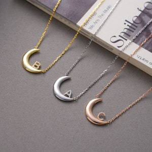 Collar de luna con inicial personalizado en oro macizo, delicado dije de letra creciente personalizado, collar de letra creciente de oro real de 10k, 14k y 18k para regalo
