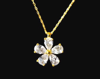 14k Gold Zircoina Stein Gänseblümchen Anhänger, 18k Blumen Charm Halskette für Frauen, 10k Gänseblümchen Blume Anhänger für Muttertagsgeschenk, Weihnachtsgeschenk