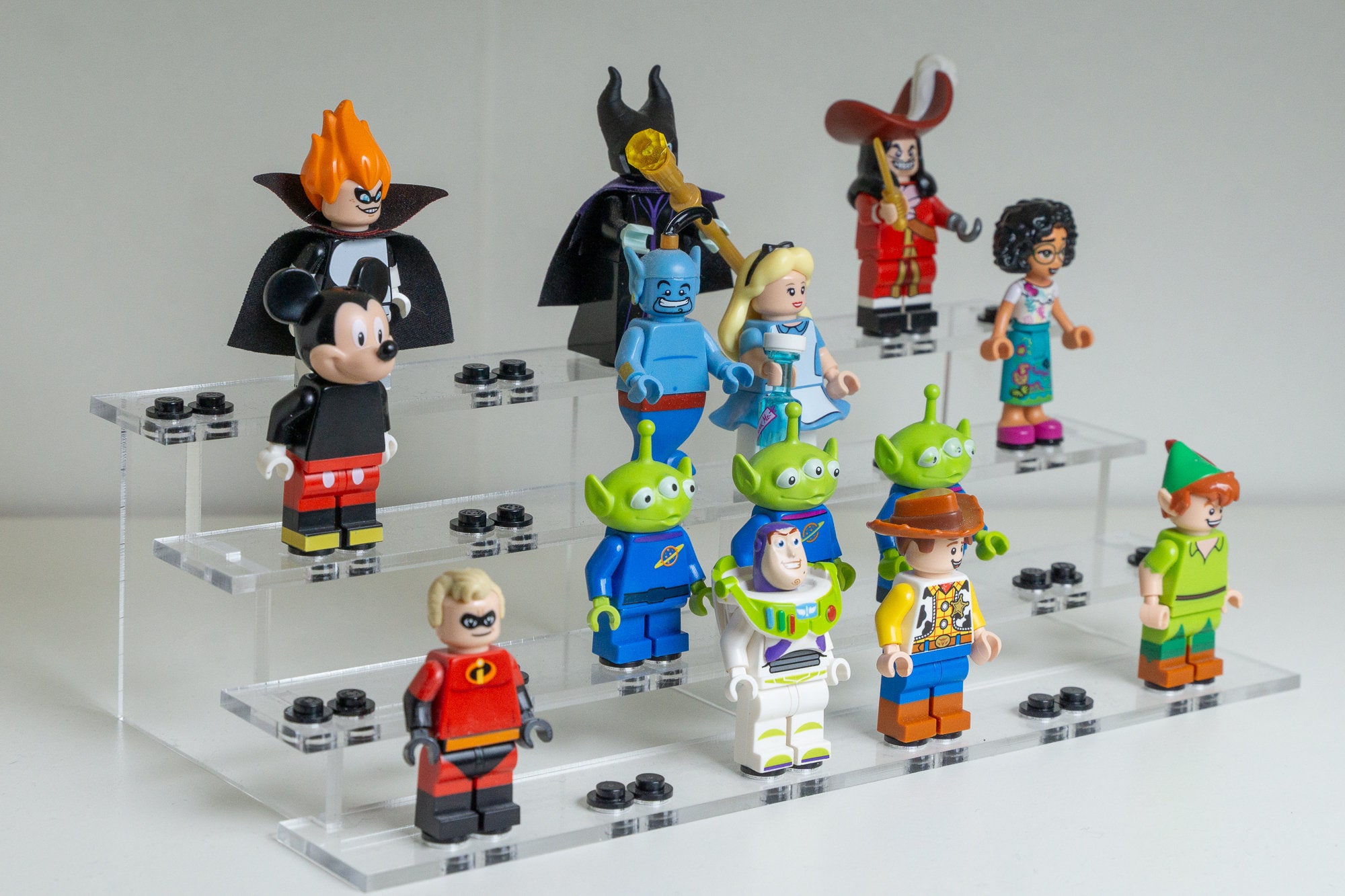 Lego character online storage
