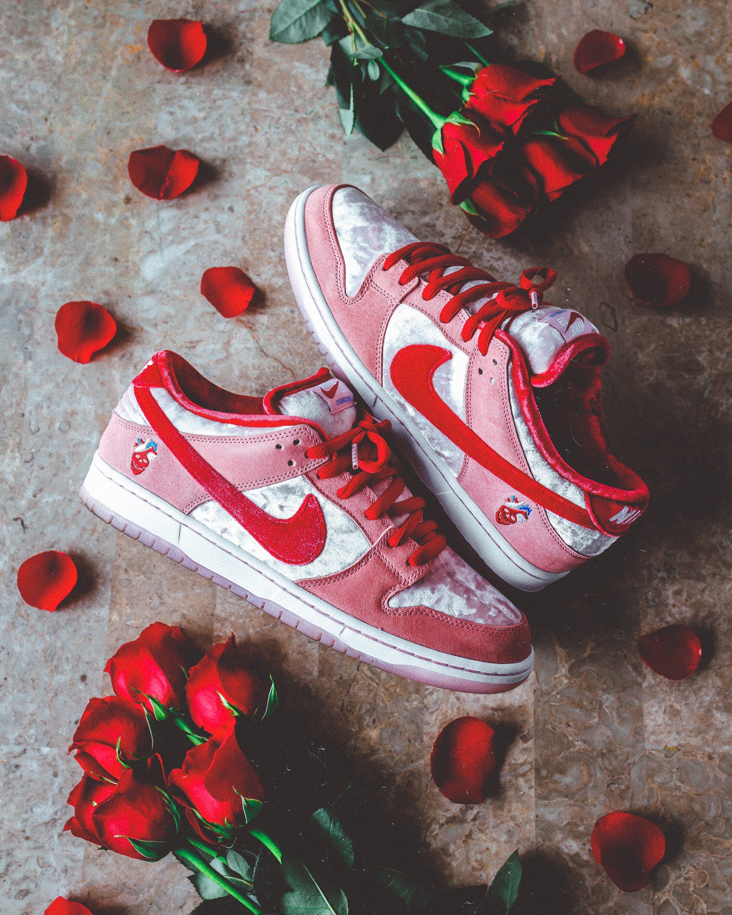 Nike SB Dunk Love
