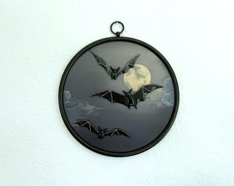 Spooky Bat Wall Hanging: Gothic Halloween Moon Art
