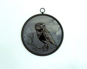 Framed Glitter Owl Wall Art: Spooky Gothic Halloween Decor