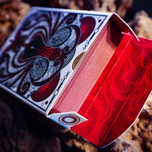 Mazzo di carte Aquatic Kingdoms Helike Red Edge – Numerato da 001 a 500 – Set da collezione Ocean Myth