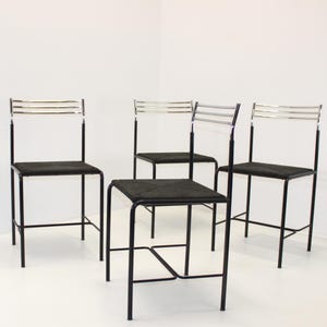 Set di 4 sedie da pranzo moderne di metà secolo anni &#39;70 / sedie con struttura in metallo cromato / seduta in corda intrecciata / stile Gastone Rinaldi / sedie nere italiane
