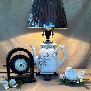 Asian Inspired Accent Teapot Lamp