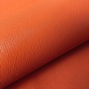 Láminas de piel de vaca 100 % auténtica italiana Saffiano con relieve en naranja: tamaños seleccionados o pieza completa