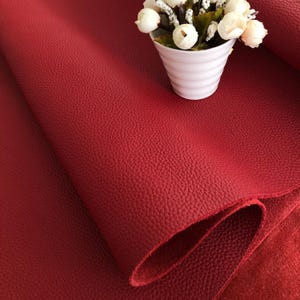 Láminas de piel de vacuno italiana 100 % auténtica, granulada, de color rojo oscuro, de 2,5 mm de grosor, en varios tamaños