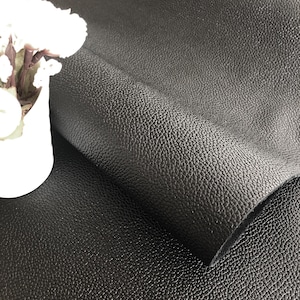 Láminas de cuero de vaca 100 % auténtico de grano completo granulado negro de 1,6 a 1,8 mm de grosor en varios tamaños