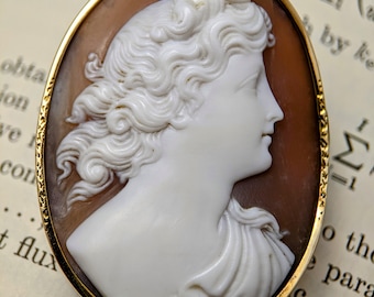 Fine antique victorian shell cameo brooch, Goddess of the Moon, c. 1870
