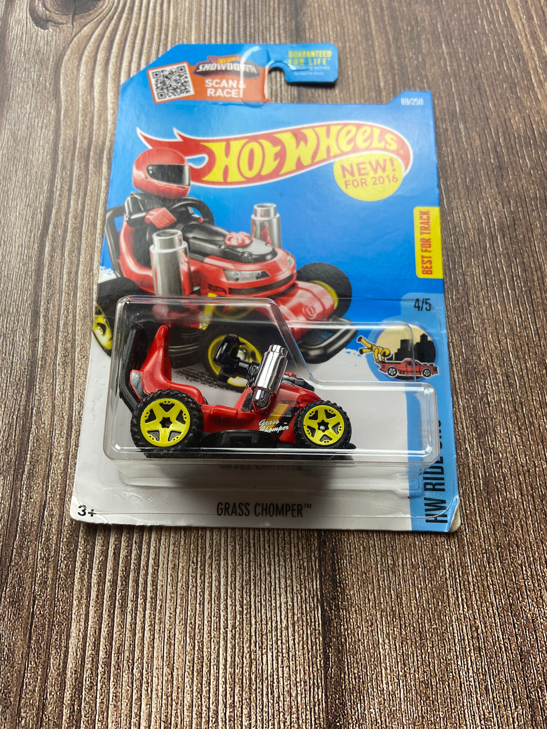 ホットウィール GRASS CHOMPER