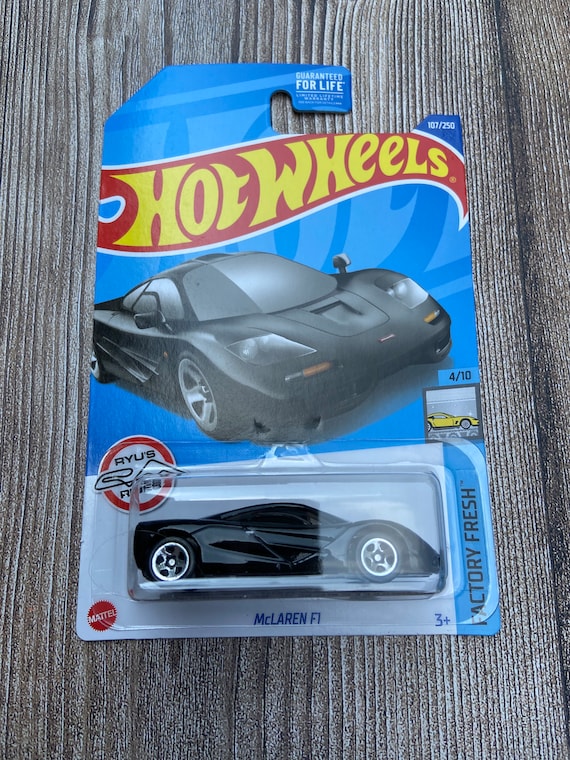 COOL THINGS HOT WHEELS SLIME & CAR INSIDE LOT OF (4) RANDOM BLIND BAGS