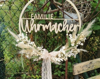 Deurkrans met familienaam – Gepersonaliseerd houten bord – Houten deurbord – Huisdecoratie met naam